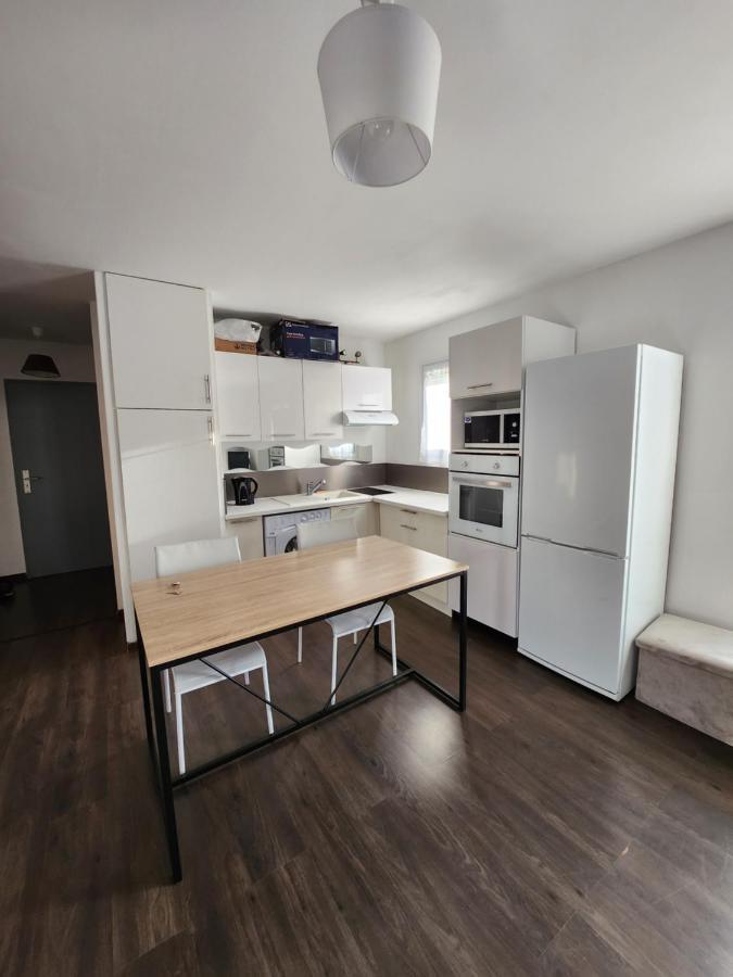 Le Pied A Terre Parisien - 77/94 Apartment Pontault-Combault Bagian luar foto